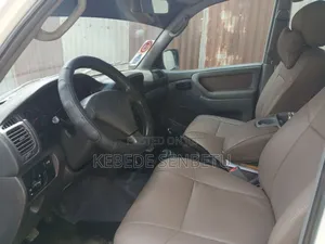 Toyota Land Cruiser 2003 White