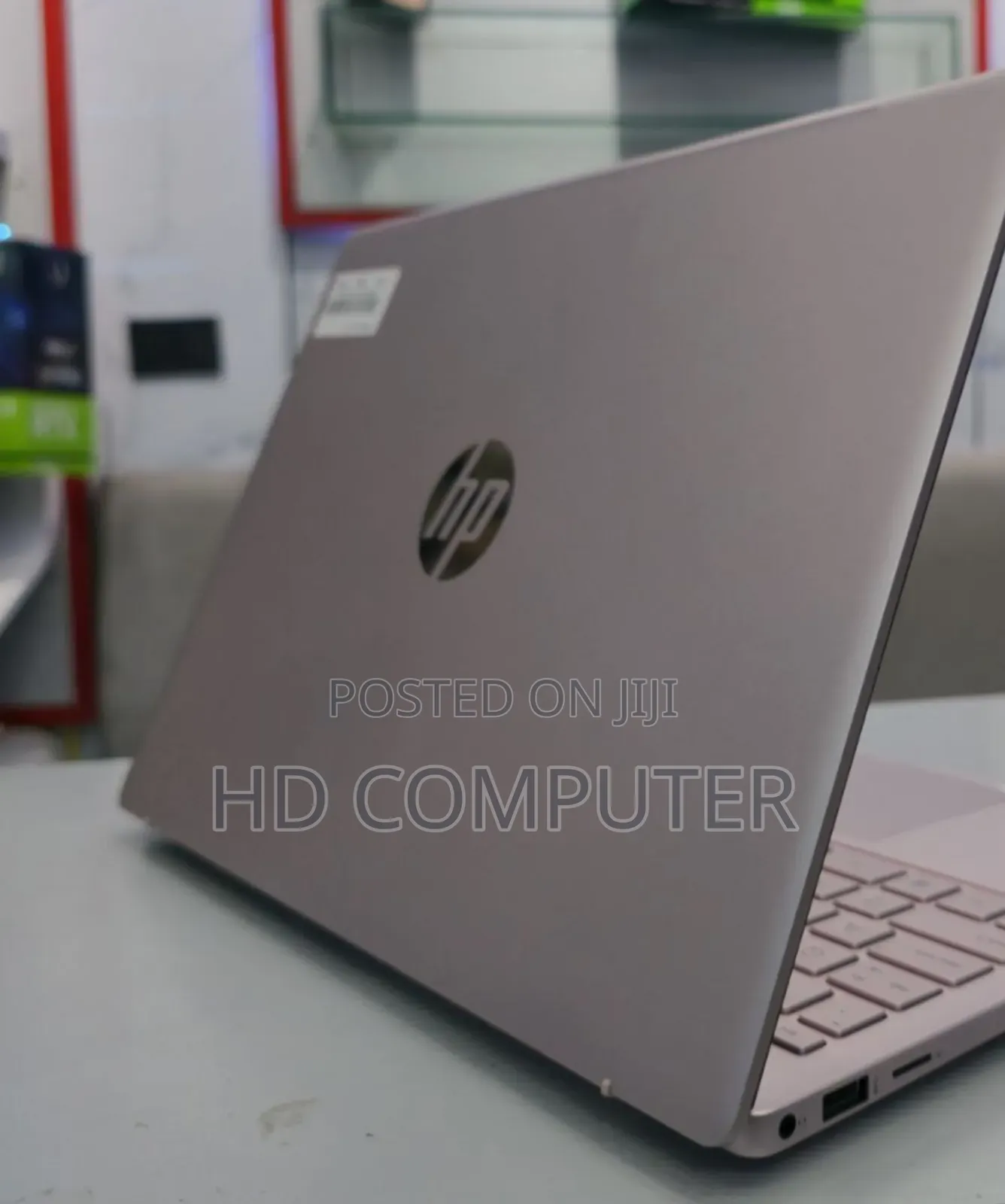 New Laptop HP 16GB Intel Core I5 SSHD (Hybrid) 512GB