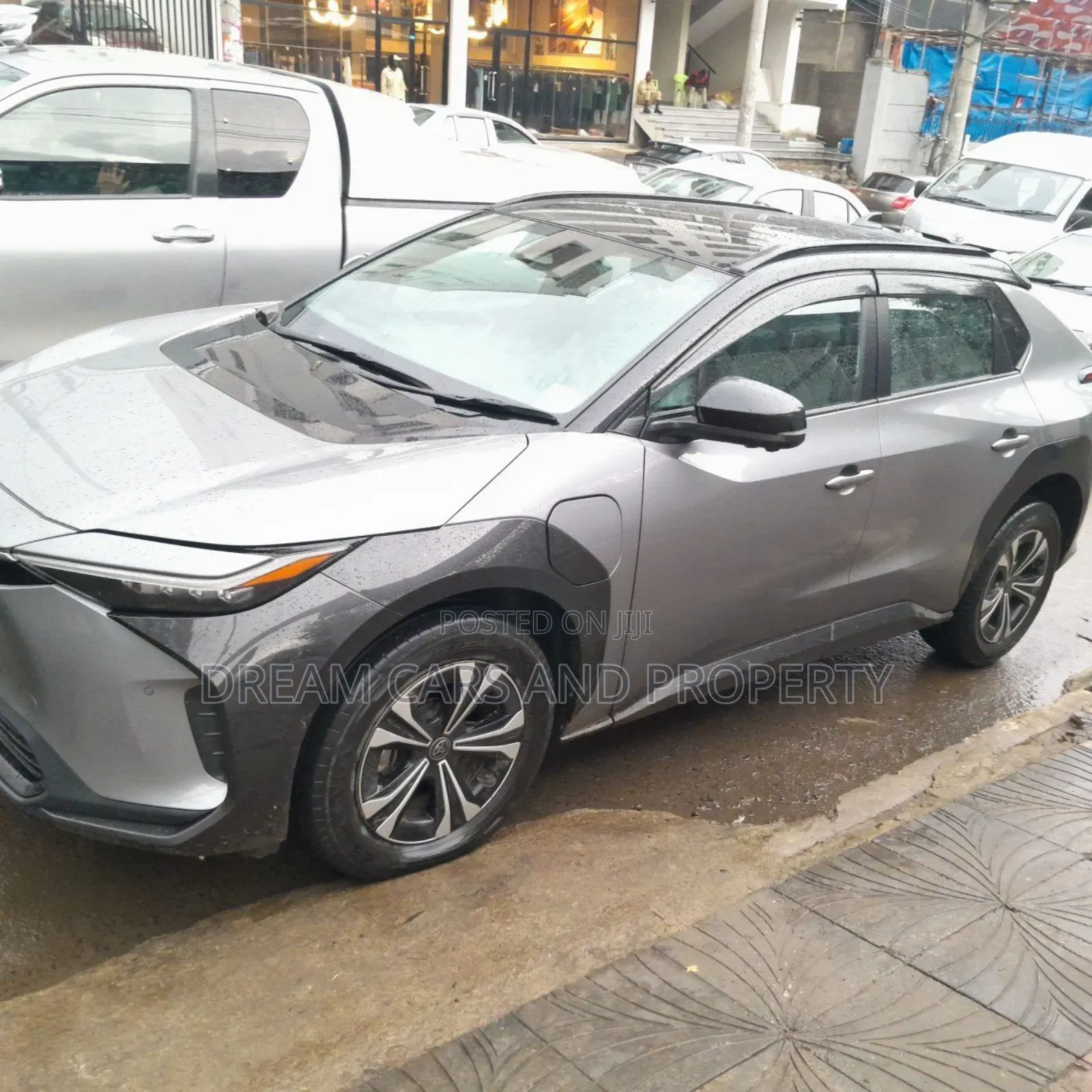 Toyota bZ4X 71.4 kWh AWD 2022 Gray