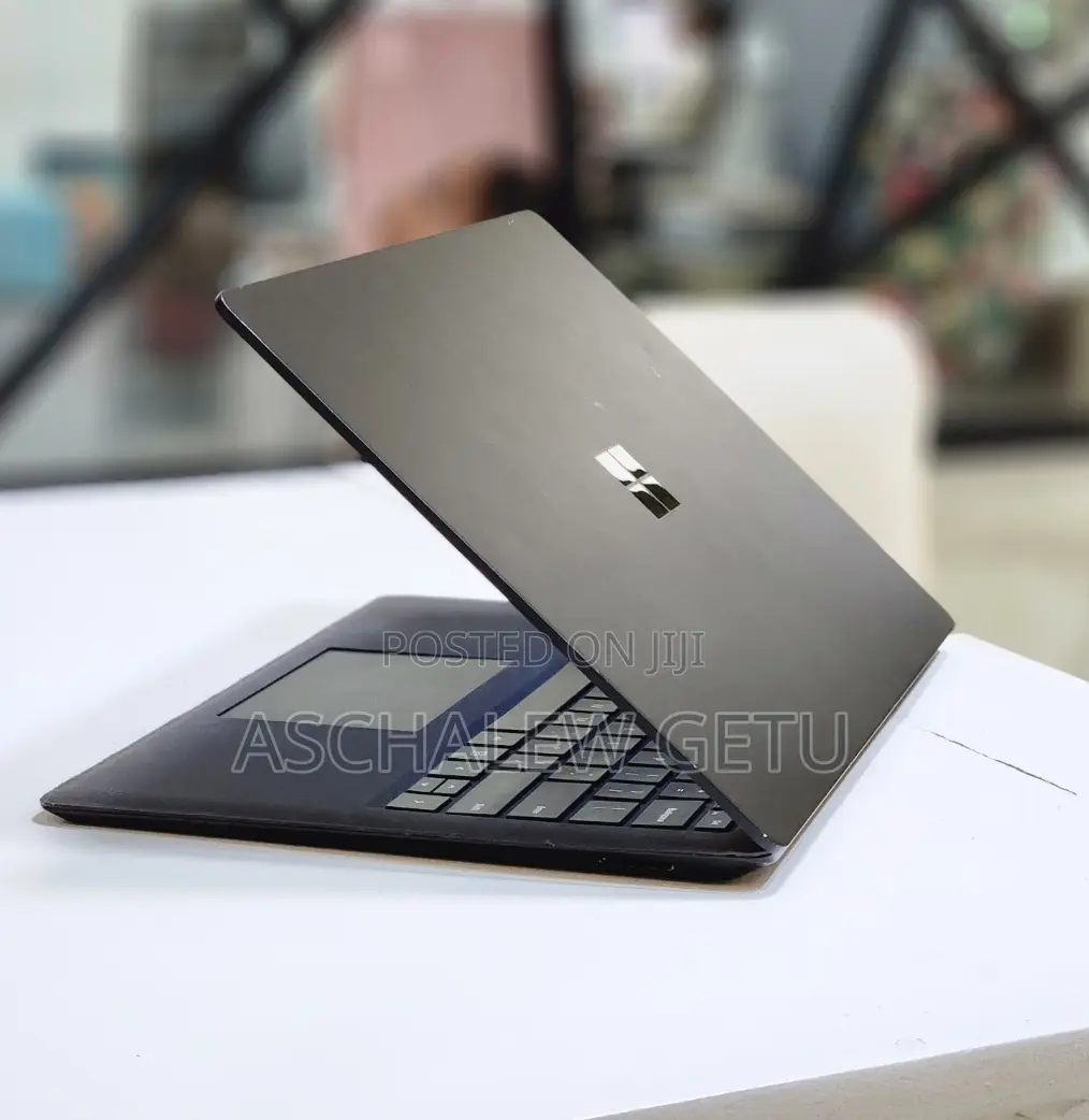 New Laptop Microsoft Surface 16GB Intel Core I7 SSD 512GB