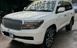 Toyota Land Cruiser 4.5 V8 GXR 2011 White