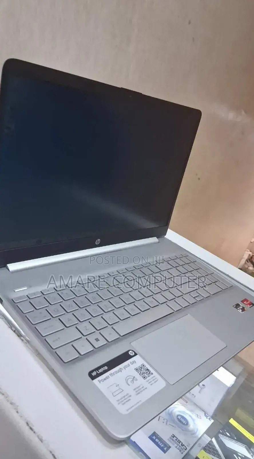 New Laptop HP 8GB AMD Ryzen 3 SSD 256GB