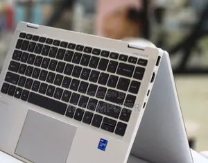 New Laptop HP EliteBook 1040 G8 16GB Intel Core I7 SSD 512GB