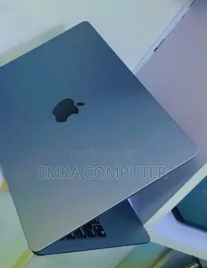 New Laptop Apple MacBook Air 2022 M2 16GB Apple M2 SSD 256GB