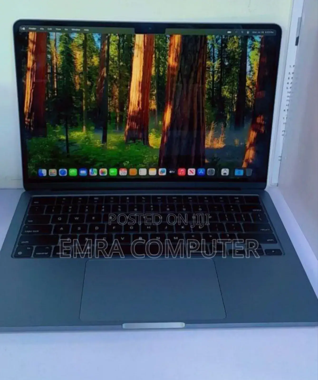 New Laptop Apple MacBook Air 2022 M2 16GB Apple M2 SSD 256GB