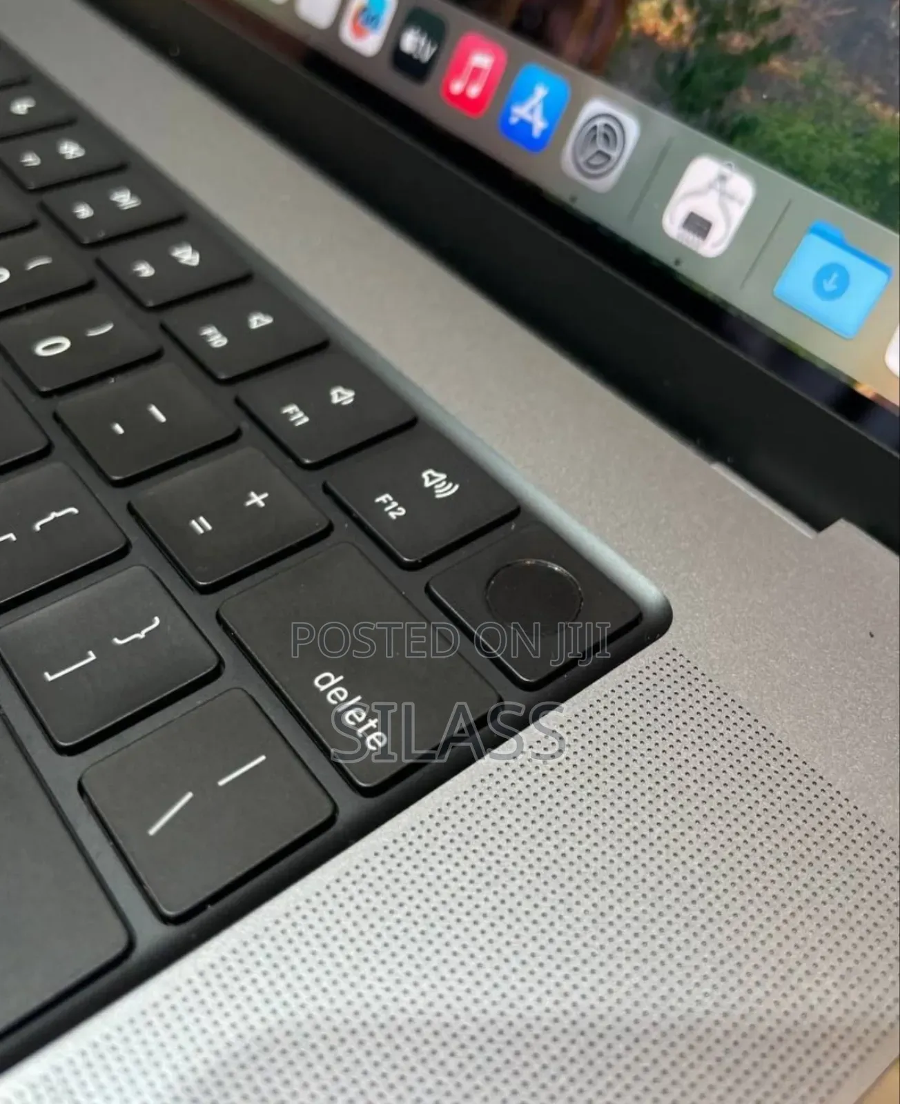 New Laptop Apple MacBook Pro M1 32GB Apple M1 Pro SSD 1T