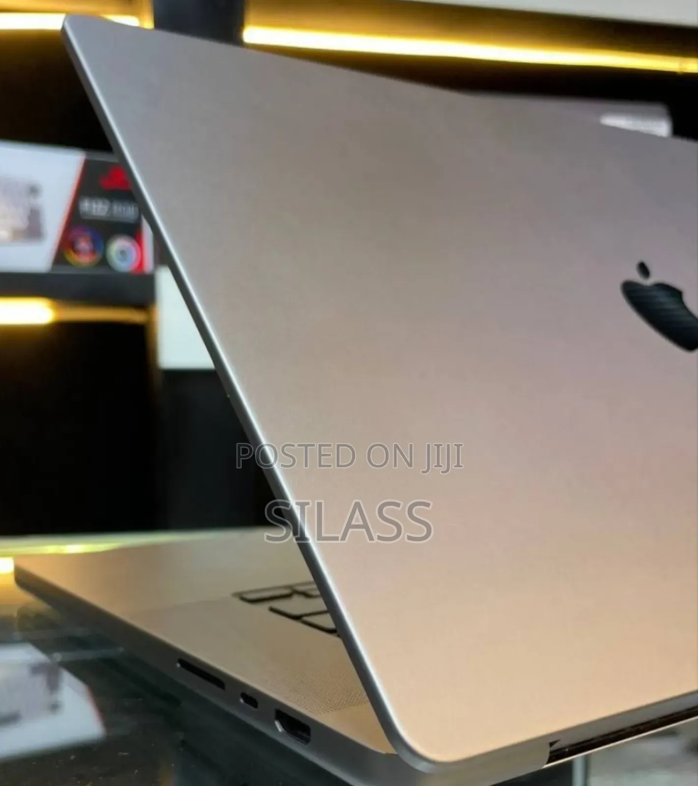 New Laptop Apple MacBook Pro M1 32GB Apple M1 Pro SSD 1T