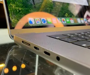 New Laptop Apple MacBook Pro M1 32GB Apple M1 Pro SSD 1T