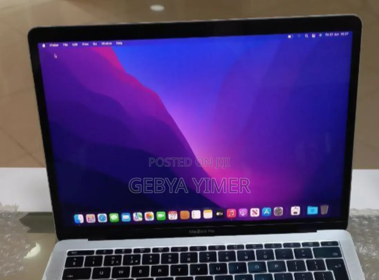 New Laptop Apple MacBook Pro 2017 8GB Intel Core I5 SSD 256GB