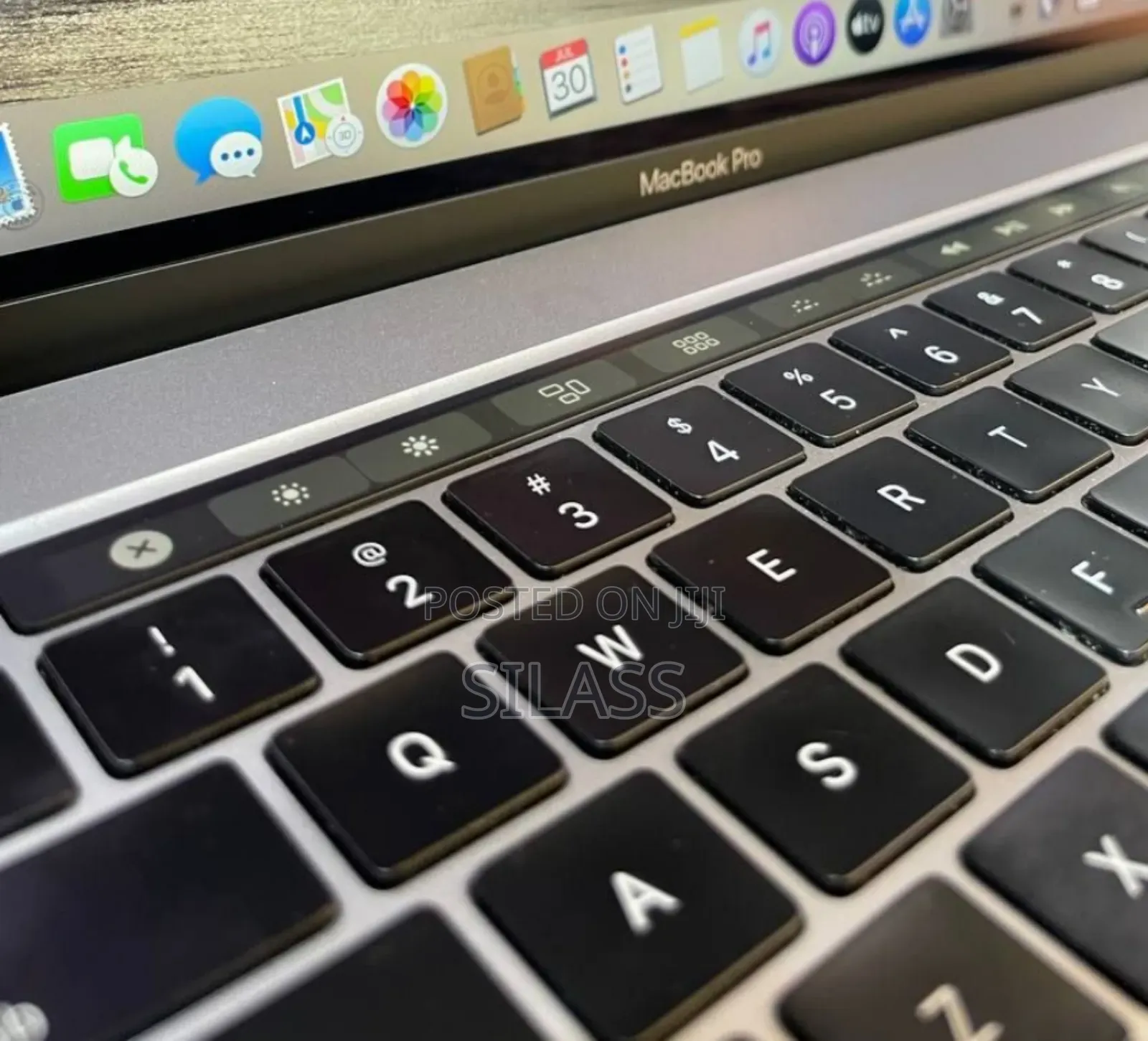 New Laptop Apple MacBook Pro 2019 32GB Intel Core I9 SSD 512GB