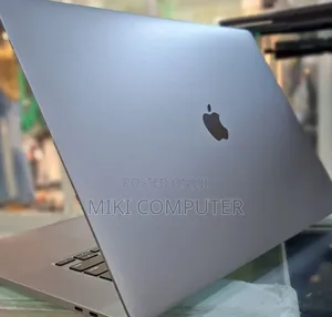 New Laptop Apple MacBook Pro 2019 32GB Intel Core I9 SSD 512GB