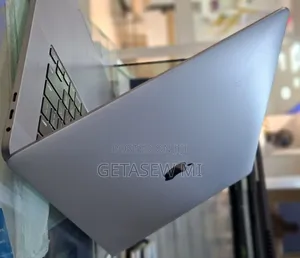 New Laptop Apple MacBook Pro 2019 32GB Intel Core I9 SSD 1T