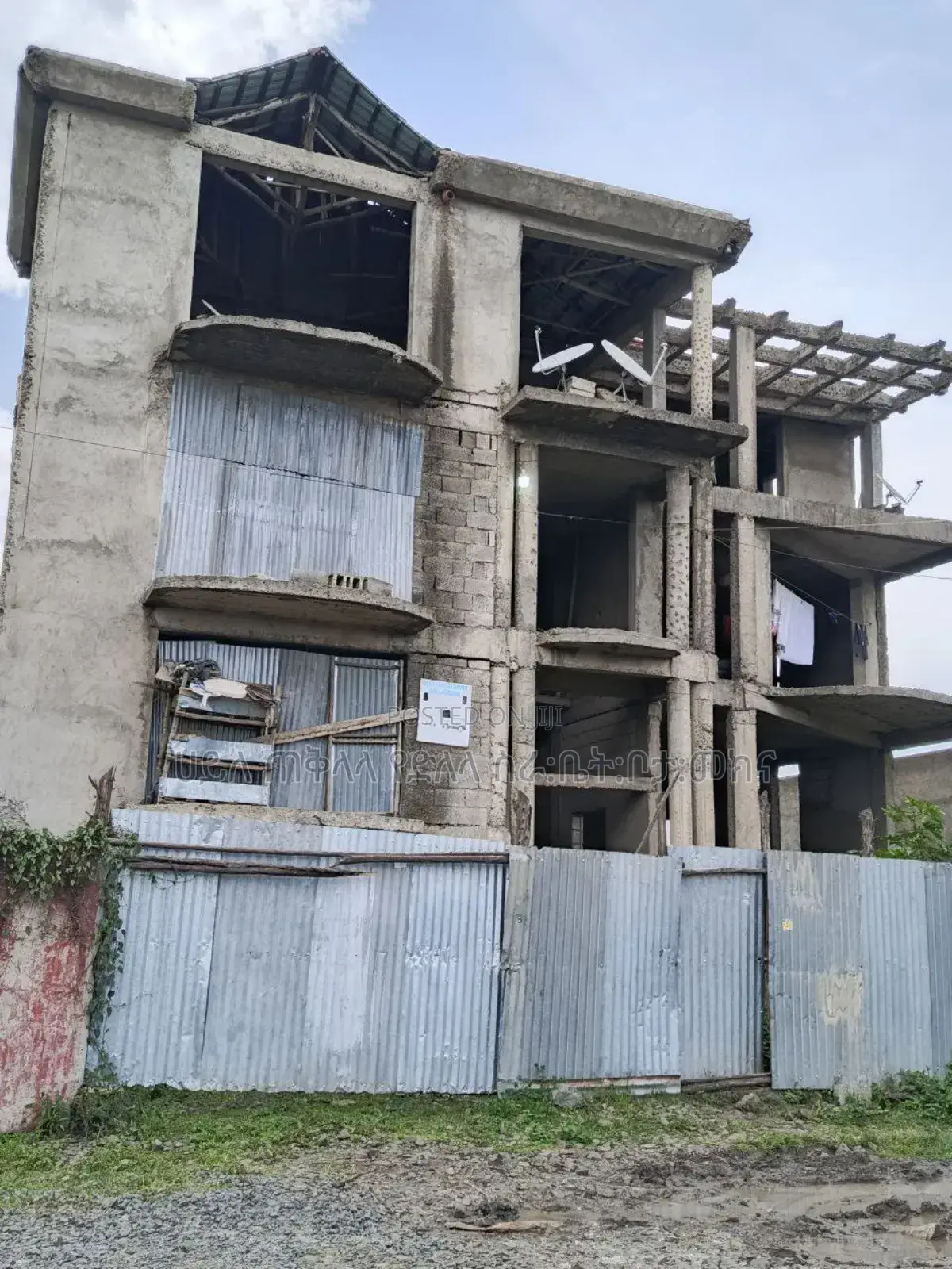 6bdrm House in ሮዘታ Real State, Oromia-Finfinne for sale