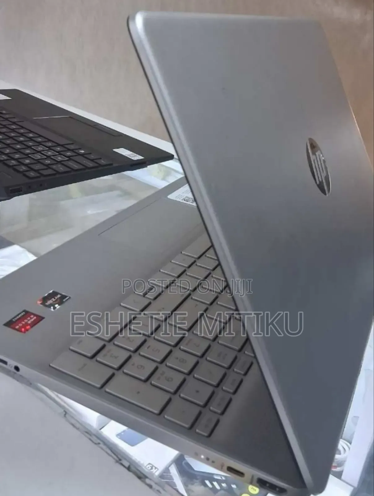 New Laptop HP 8GB AMD Ryzen 5 SSD 256GB