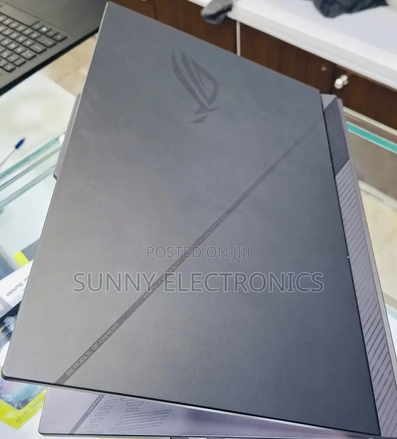 New Laptop Asus ROG Strix G16 G614 32GB Intel Core I9 SSD 1T