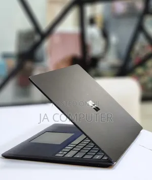 New Laptop Microsoft Surface 16GB Intel Core I7 SSD 512GB