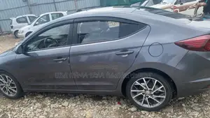 Hyundai Avante 2019 Gray