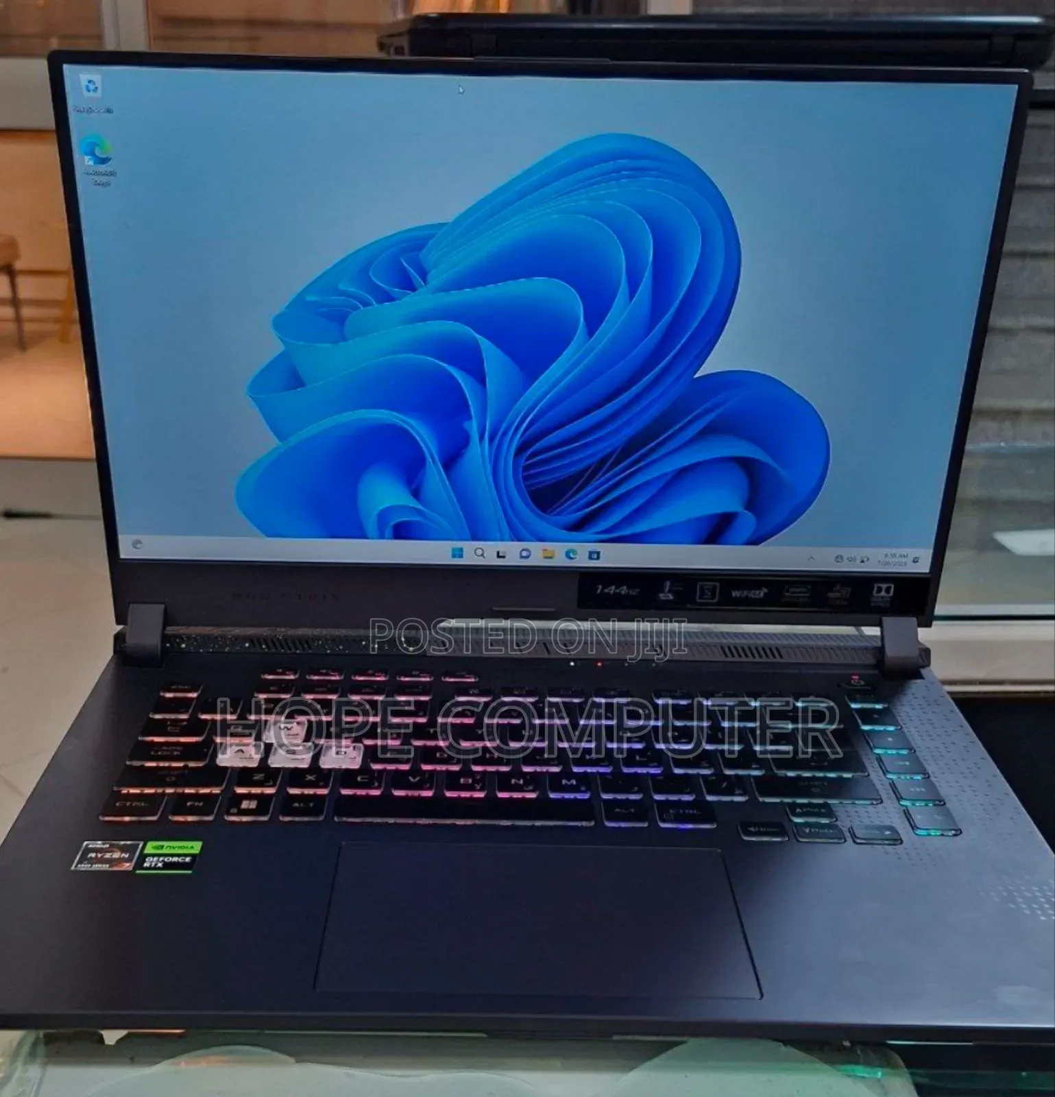 New Laptop Asus ROG Strix G15 16GB AMD Ryzen 7 SSD 1T