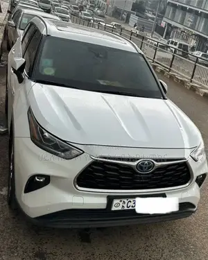 Toyota Highlander Hybrid 2024 White