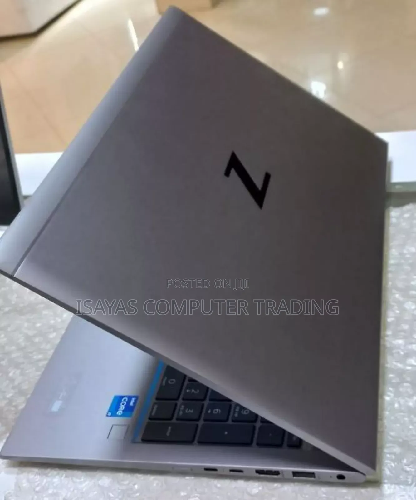 New Laptop HP ZBook Firefly G8 16GB Intel Core I7 SSD 512GB