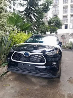 Photo - New Toyota Highlander Hybrid 2024 Black