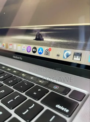 New Laptop Apple MacBook Pro 2019 32GB Intel Core I9 SSD 512GB