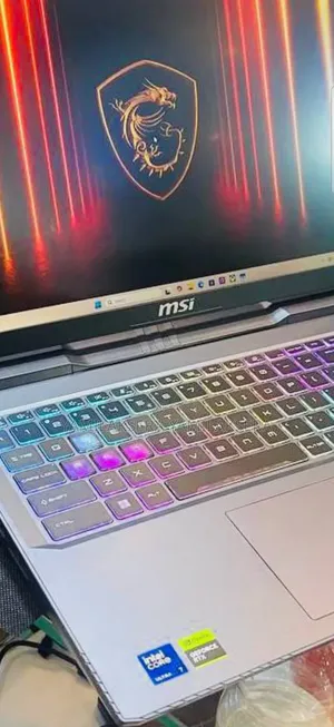 New Laptop MSI Vector 16 HX AI A2XWIG 16GB Intel Core Ultra 7 SSD 1T
