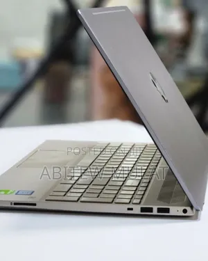 New Laptop HP Pavilion 15 8GB Intel Core I7 SSD 512GB