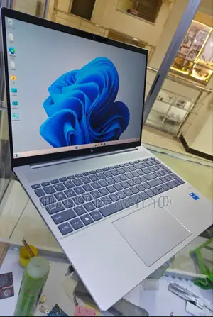 Photo - New Laptop HP Pavilion 15 16GB Intel Core I7 SSD 512GB