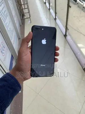 Apple iPhone 8 Plus 64 GB Black