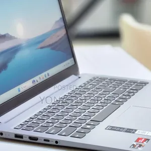 New Laptop Lenovo 8GB AMD Ryzen 5 SSD 512GB