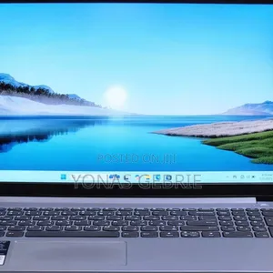 New Laptop Lenovo 8GB AMD Ryzen 5 SSD 512GB