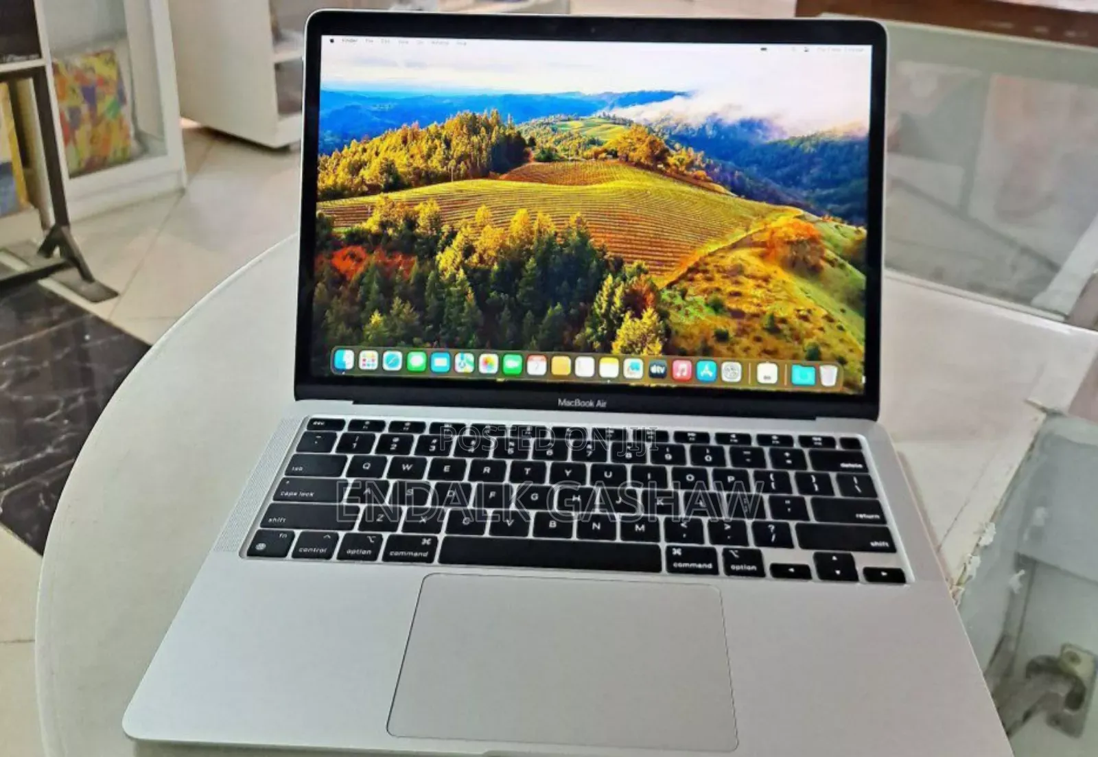 New Laptop Apple MacBook Air 2020 M1 8GB Intel Core M SSD 256GB