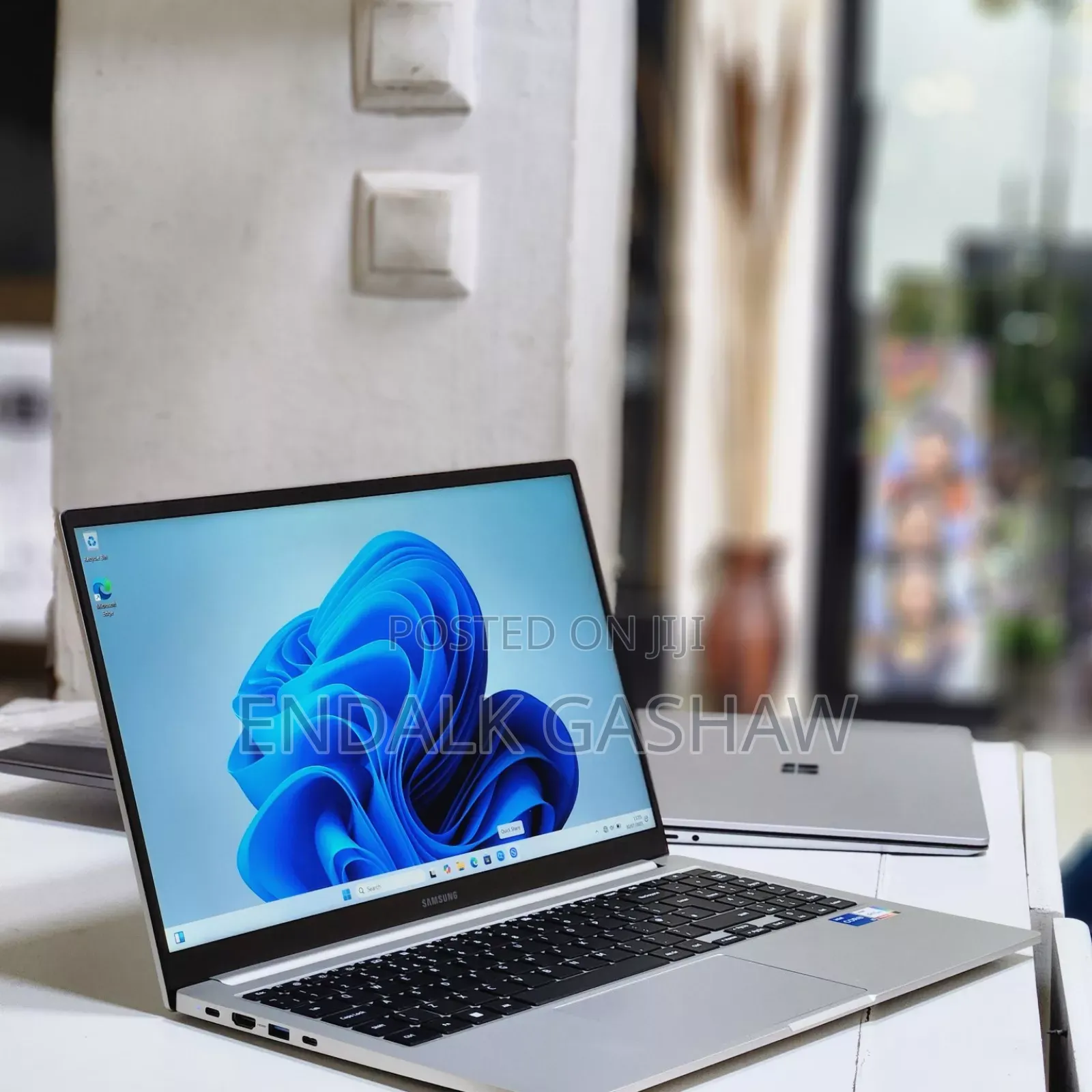 New Laptop Samsung Galaxy Book 2 8GB Intel Core I5 SSD 512GB