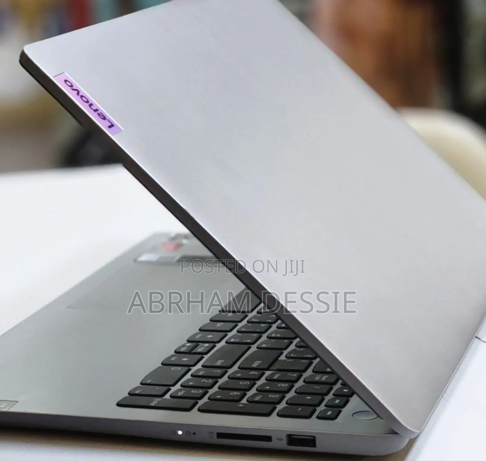 New Laptop Lenovo Ideapad 3 8GB AMD Ryzen 5 SSD 512GB