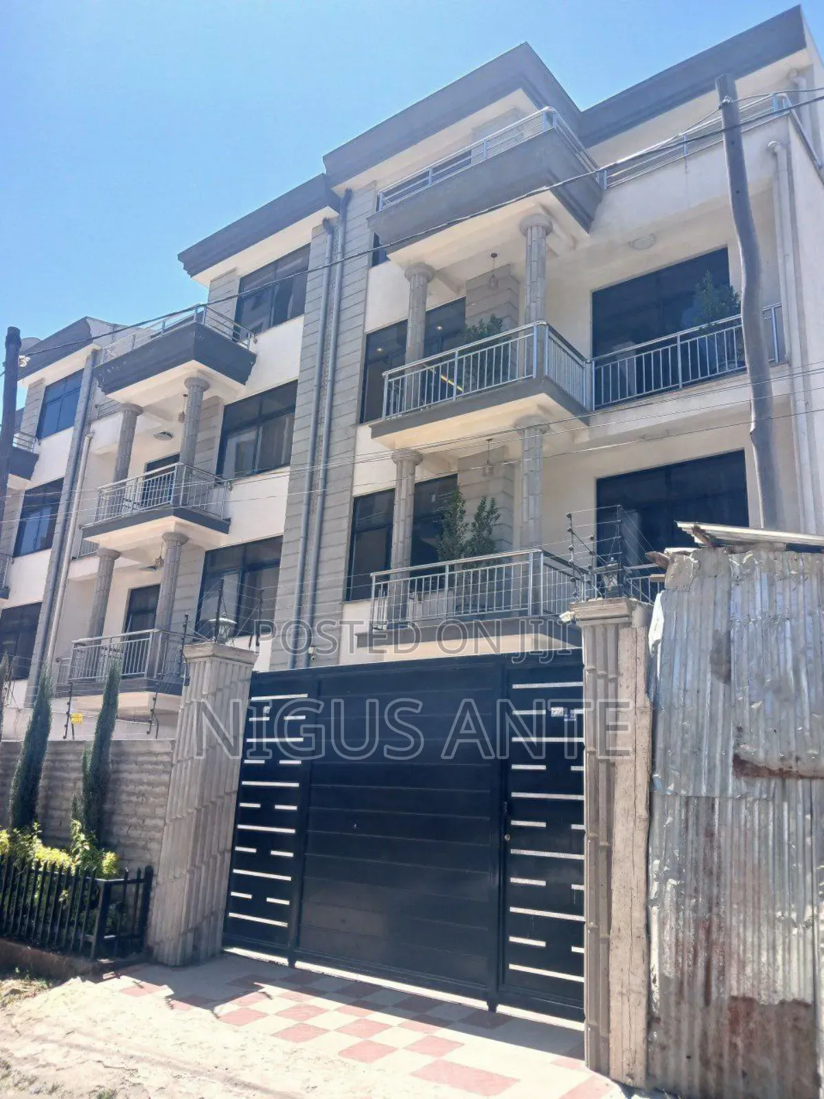 Furnished 10bdrm House in አያት, Bole for sale