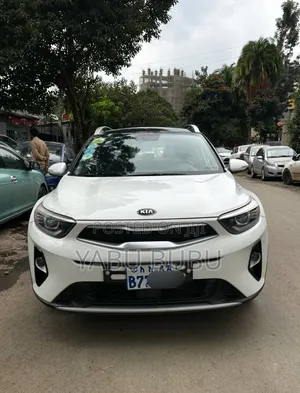 Photo - Kia Stonic 2020 White