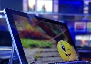 Photo - New Laptop HP Elite X2 1012 16GB Intel Core I5 SSD 256GB