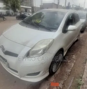 Toyota Yaris 2010 White