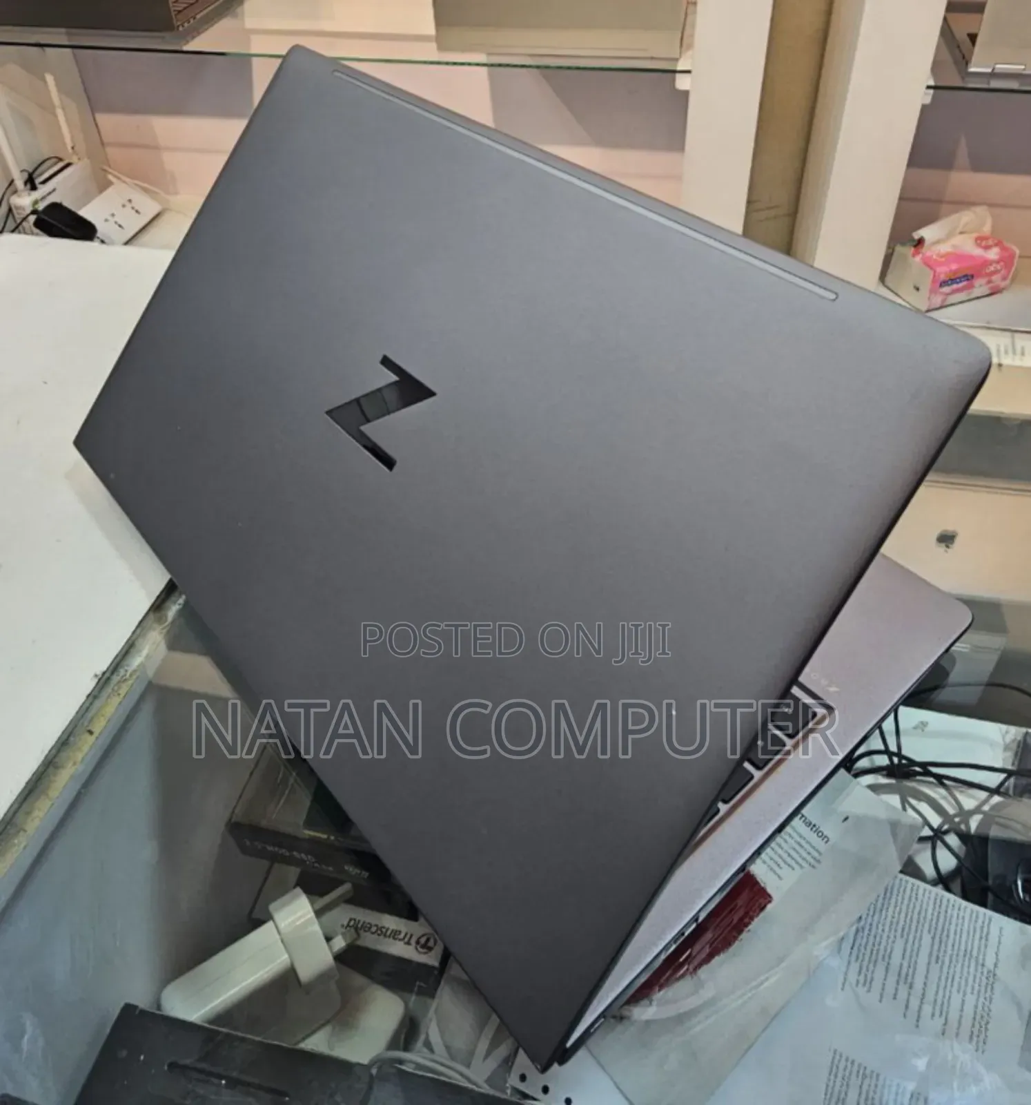 New Laptop HP ZBook Firefly G8 32GB Intel Core I7 SSD 1T