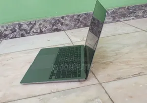 New Laptop Apple MacBook Air 2020 M1 8GB Apple M1 SSD 256GB