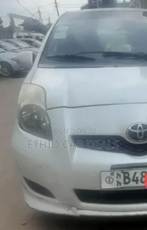 Toyota Yaris 2010 White
