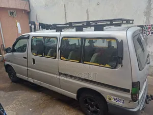 Photo - Toyota HiAce 2006 Silver