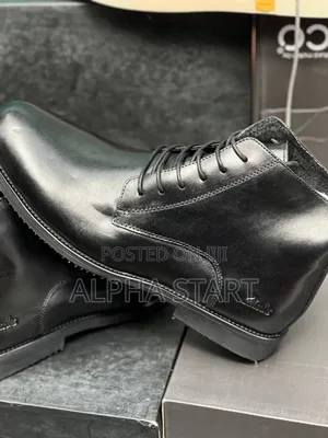 Original Clark's Shoes Made in Italy 
Premium Quality