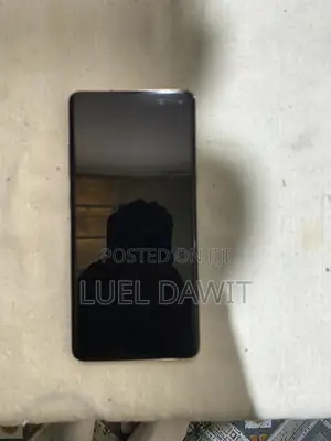 Photo - Samsung Galaxy S10 5G 256 GB Gold
