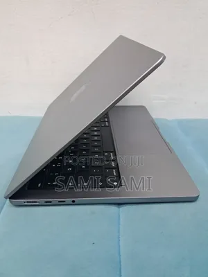 New Laptop Apple MacBook Pro M1 32GB Apple M1 Pro SSD 1T