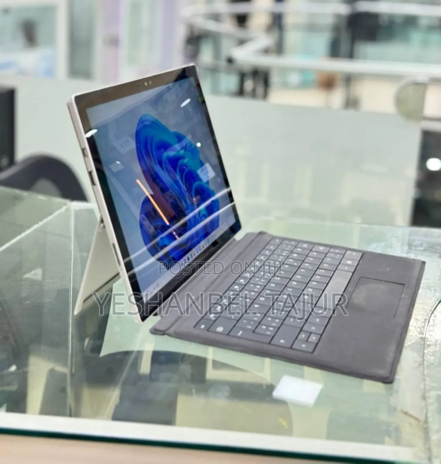 New Laptop Microsoft Surface Pro 8GB Intel Core I7 SSD 256GB