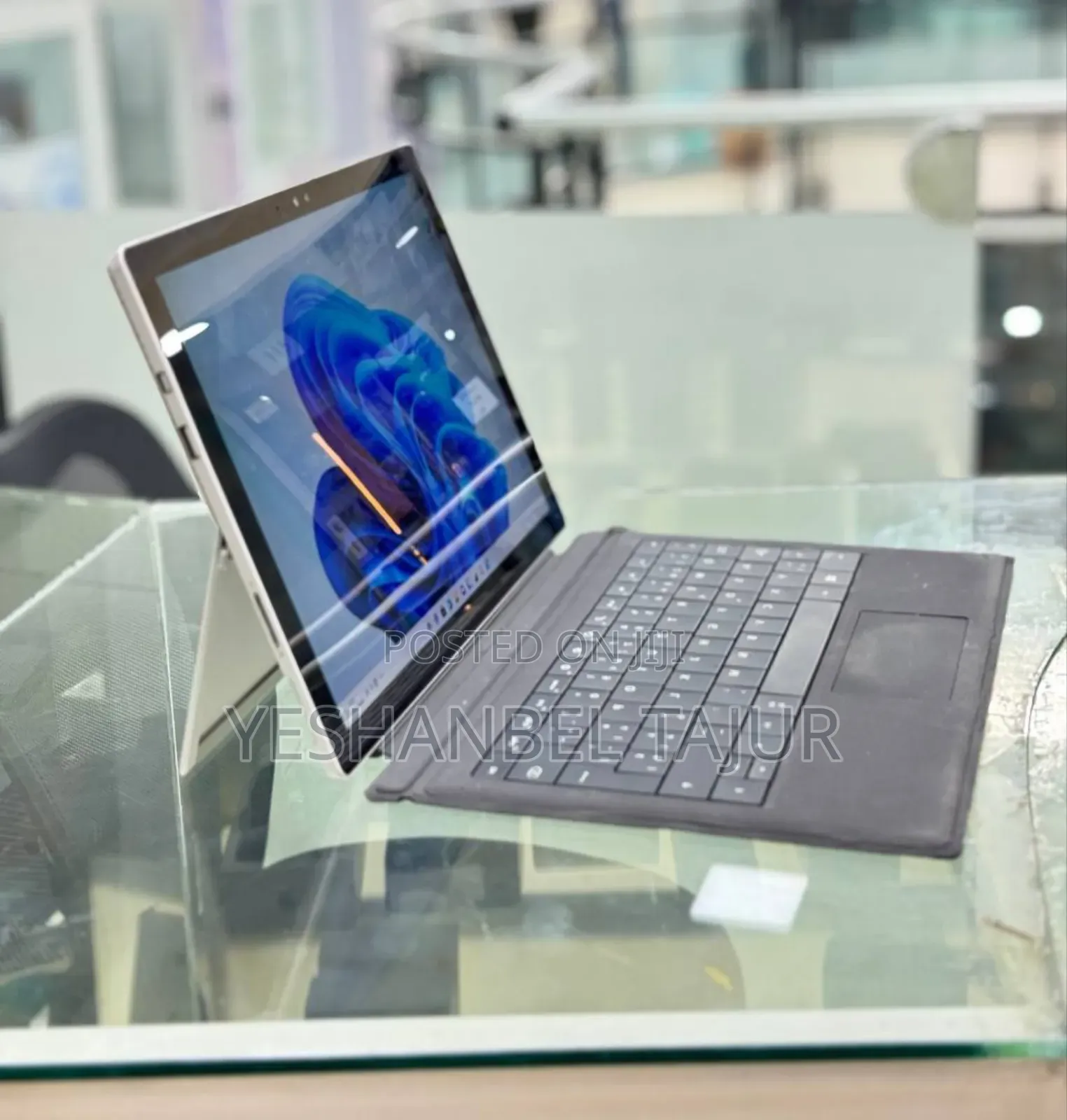 New Laptop Microsoft Surface Pro 8GB Intel Core I7 SSD 256GB