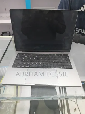 New Laptop Apple MacBook Pro M1 32GB Apple M1 Pro SSD 1T