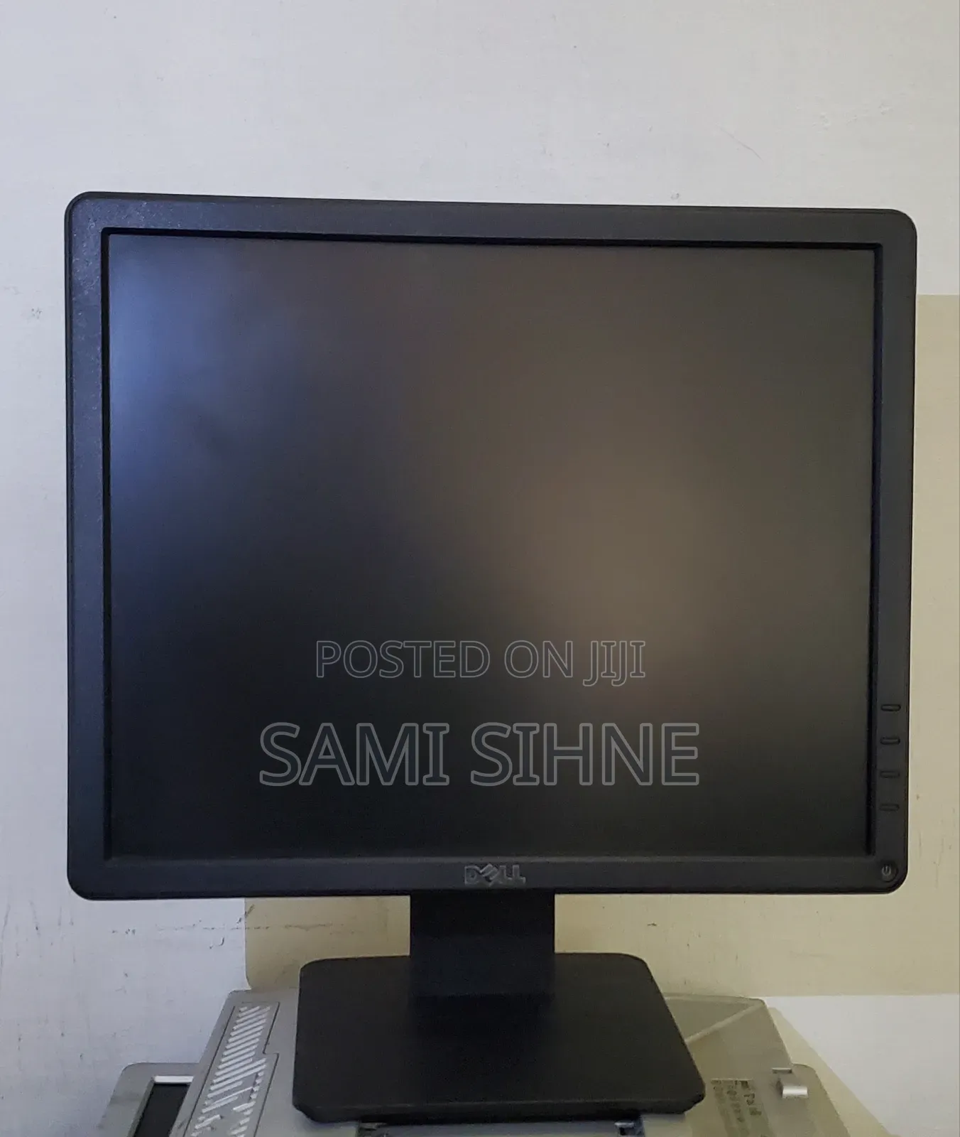 Dell 17 Inch Monitor Dp (Display Port) Support and Vga